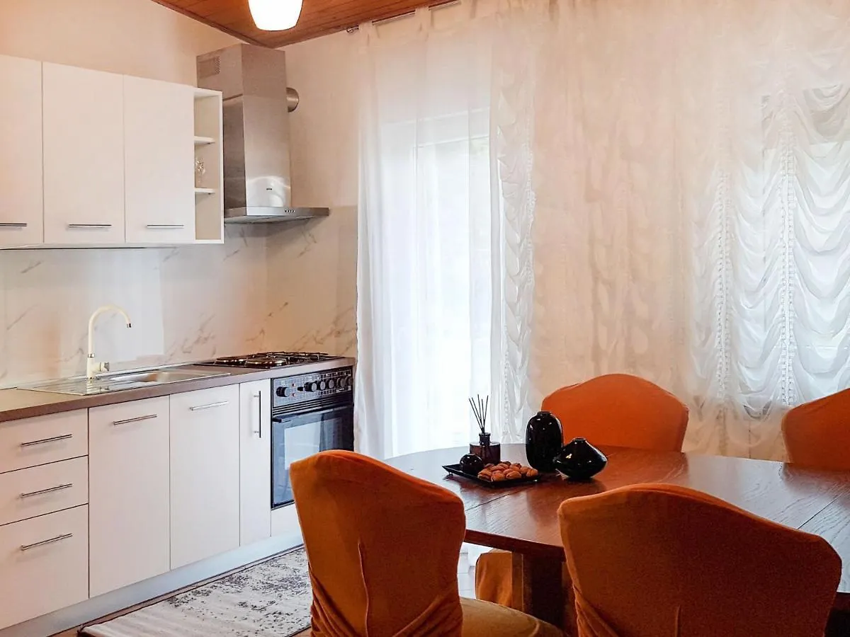 Holiday Home Noel - Lbn433 By Interhome Raša